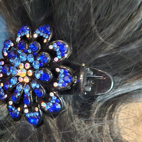 Crystal Flower Claw Hair Clip - Dark Blue - 137 crystals - Picture 7 of 12
